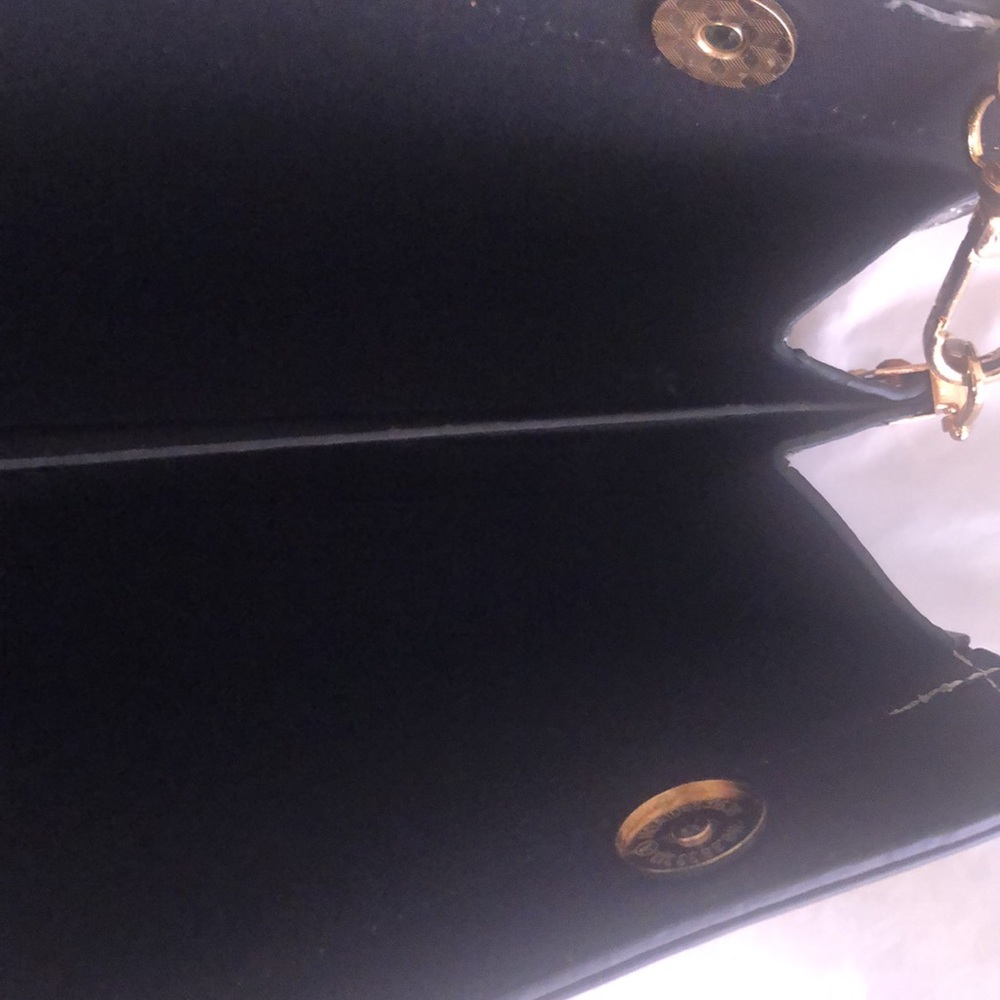 NWOT faux snake skin clutch with detach gold strap - Picture 3 of 10
